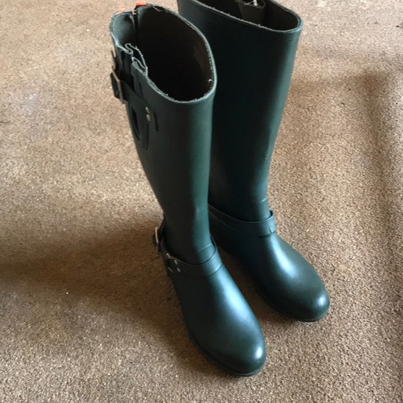 Steve Madden rain boots - Picture 3 of 6